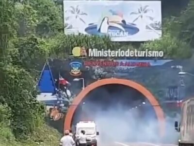 Se incendio ambulancia del 9-1-1 mientras respondía a accidente en Puerto Plata