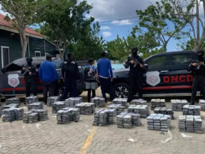 Gustavo Sánchez critica acción de activistas provida en la Cámara de Diputados