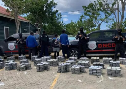 DNCD Desmantela lancha cargada de Cocaína en La Altagracia