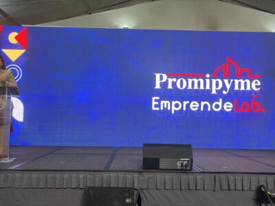 Vicepresidenta Raquel Peña da apertura al evento innovador Emprendelab de Promipyme