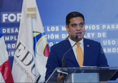 Kelvin Cruz renuncia como alcalde de La Vega tras ser nombrado ministro de Deportes