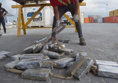 Desmantelan red de narcotráfico en Boca Chica: Confiscan 84 paquetes de cocaína