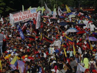 Chavismo y oposición se enfrentan en marchas por la reelección de Maduro en Venezuela