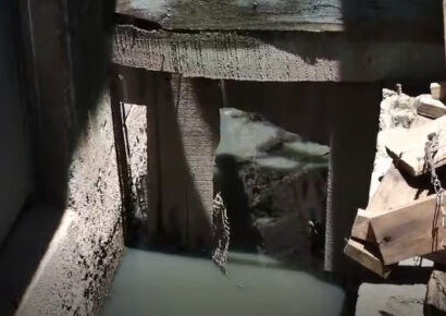 Vecinos de la Mina en Constanza exigen soluciones inmediatas por aguas negras