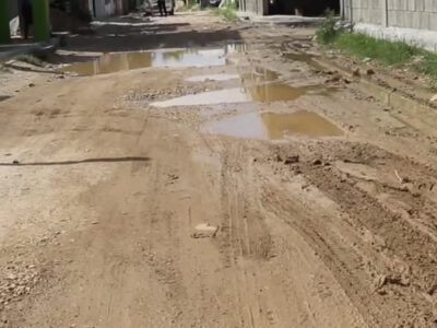 «Residentes de sector Francisco del Rosario Sánchez claman por la reparación de Calle y abastecimiento de Agua»