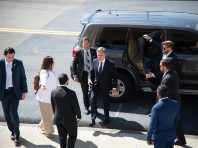 Antony Blinken llega al Palacio Nacional para reunirse con el presidente Abinader