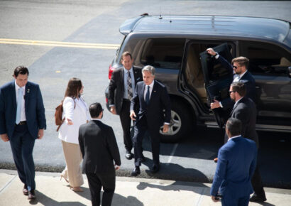 Antony Blinken llega al Palacio Nacional para reunirse con el presidente Abinader