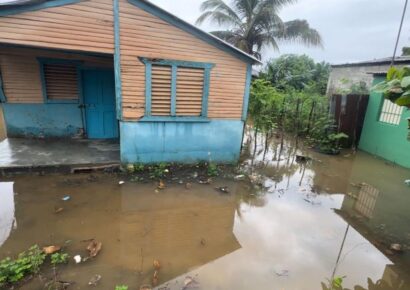 Lluvias en en Cotuí dejan viviendas anegadas y comunidades aisladas