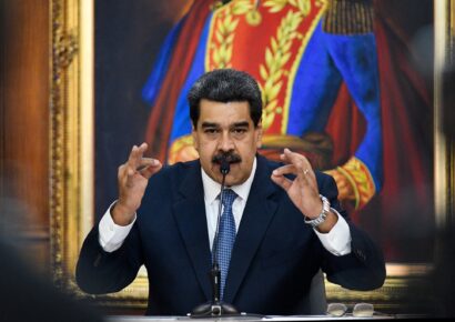 Maduro insta a reforzar la defensa armada para contrarrestar amenazas