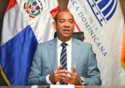 Ministro de Obras Públicas viaja a Panamá para explorar tecnología de asfalto modificado