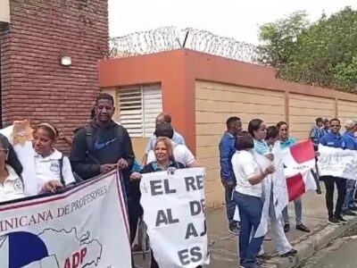 Paralización de escuelas en Santiago por demandas de la ADP