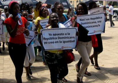 Manifestación en el Palacio Nacional por derechos de descendientes de haitianos