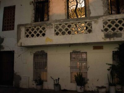 Hombre duró tres días con el cadáver de su madre en una casa en la Ciudad Colonial