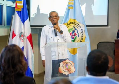 Director de Migración: Dijo no le tiembla el pulso para cancelar empleados que reciben sobornos