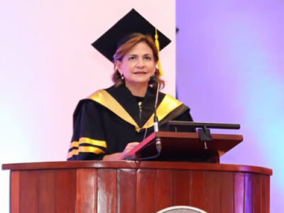 Raquel Peña retorna a las aulas para impulsar la educación y formar líderes del futuro