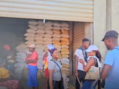 Comerciantes fronterizos en Elías Piña exigen soluciones tras restricciones arbitrarias en la venta de mercancías