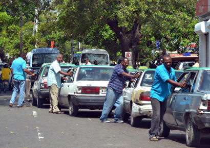 Aumentan 20 pesos al pasaje en rutas interurbanas de Santiago