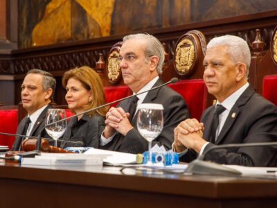 Luis Abinader reafirma compromiso con la alternancia en el poder