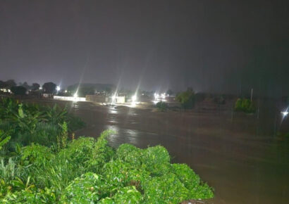 Crecida del río Masacre desborda canal en Juana Méndez, Haití