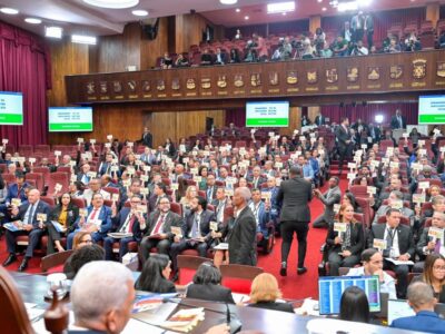 Asamblea Revisora reduce a 170 el número de diputados y aprueba el CNM elija al procurador