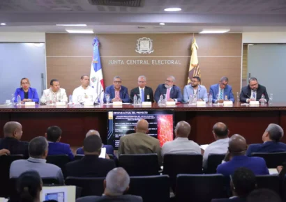 JCE presenta avances en la renovación de la cédula de identidad y electoral