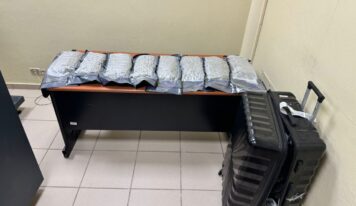 Apresan a una mujer e incautan ocho paquetes de marihuana en aeropuerto del Cibao