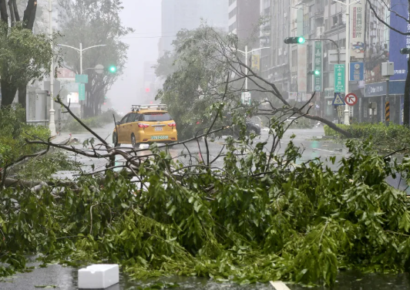 Tifón Krathon impacta Taiwán: Alerta en Kaohsiung