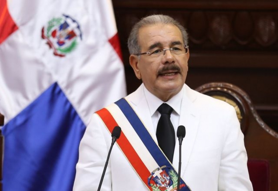 Danilo Medina se inscribe para presidir el PLD en un nuevo proceso electoral