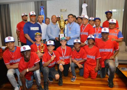 Kelvin Cruz destaca la brillante actuación de la selección de béisbol U-12