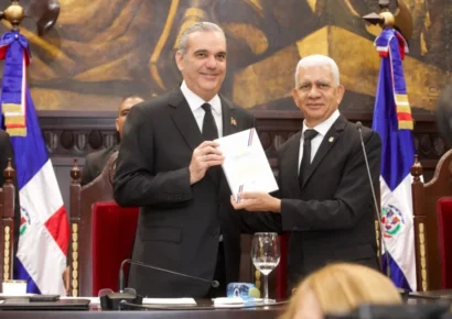 Fundación aclama Acción Constitucional de Amparo contra reformas de Abinader