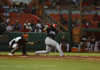 Los Leones del Escogido rompen su racha de derrotas con victoria sobre los Toros del Este