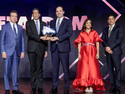 Metaldom: Reconocida como gran exportador en los premios Adoexpo