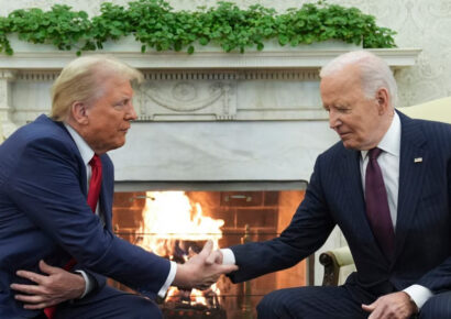 Trump llega a Washington para iniciar la transición de poderes con Biden