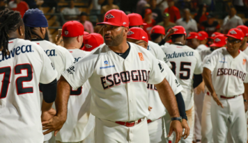 Los Leones del Escogido vencen a los toros del Este en 11 entradas y rompen Racha Negativa