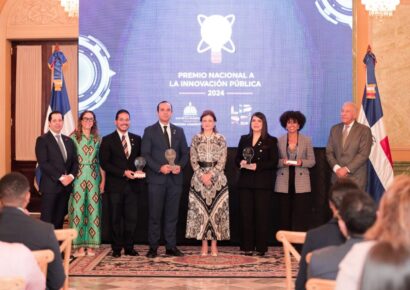 «Gobierno reconoce la innovación de tres instituciones del sector público»