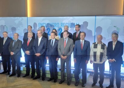 Bisonó destaca la importancia de fortalecer la democracia y las instituciones en América Latina