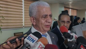 Presidente del Senado pide regularizar mano de obra haitiana