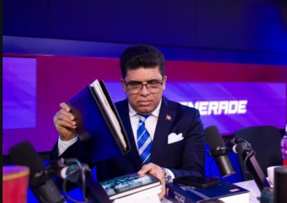 Alcalde de Santo Domingo Este Promete Devolver Multas de la Policía Municipal