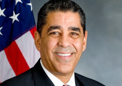 Adriano Espaillat, logra reelección para su quinto mandato consecutivo en el distrito 13 de Nueva York