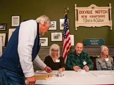 Empate entre Trump y Harris en Dixville Notch en la primera urna electoral