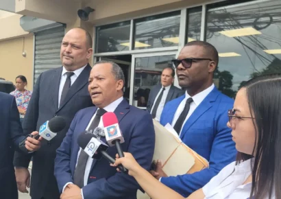 Empresario presenta querella por difamación contra Carlos Peña