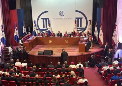 Abinader encabeza ceremonia solemne en honor a la conmemoración de la Constitución