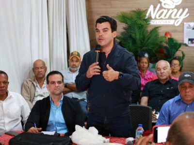 Welington Arnaud reafirma compromiso con el servicio de agua en María Trinidad Sánchez