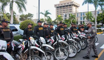 PN captura a seis personas vinculadas a robo, posesión ilegal de armas y evasión de la justicia