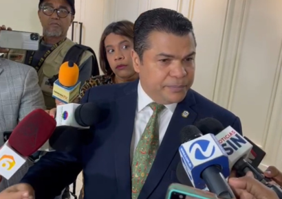 Tobías Crespo cuestiona exoneraciones y gasto público: «que se eliminen para todos, no solo para los congresistas»