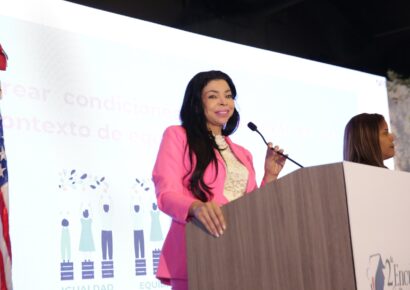 Yeni Berenice ofrece conferencia magistral durante el Segundo Encuentro de Mujeres Policías de Iberoamérica