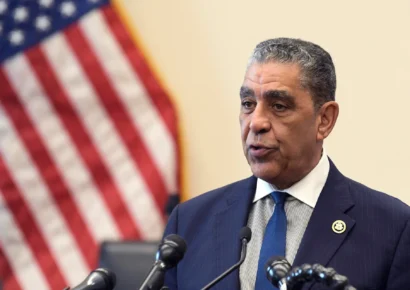 Adriano Espaillat es elegido presidente del Caucus Hispano Demócrata
