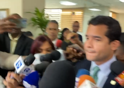 Omar Fernández llama a una solución democrática y legal al conflicto político en La Vega