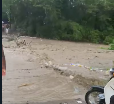 «Desborde de río en Villa Isabela genera caos por intensos aguaceros»