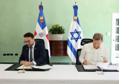RD e Israel firman acuerdo de cooperación para el «Proyecto de Educación Tecnológica para la Industria 4.0»